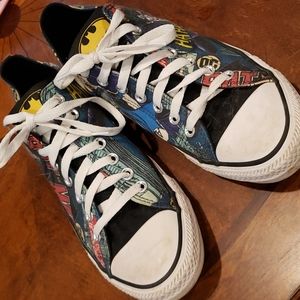 Batman/joker chuck taylor converse